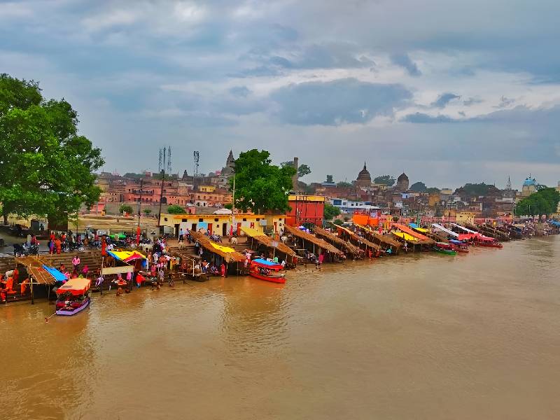 sarayu river boat ride